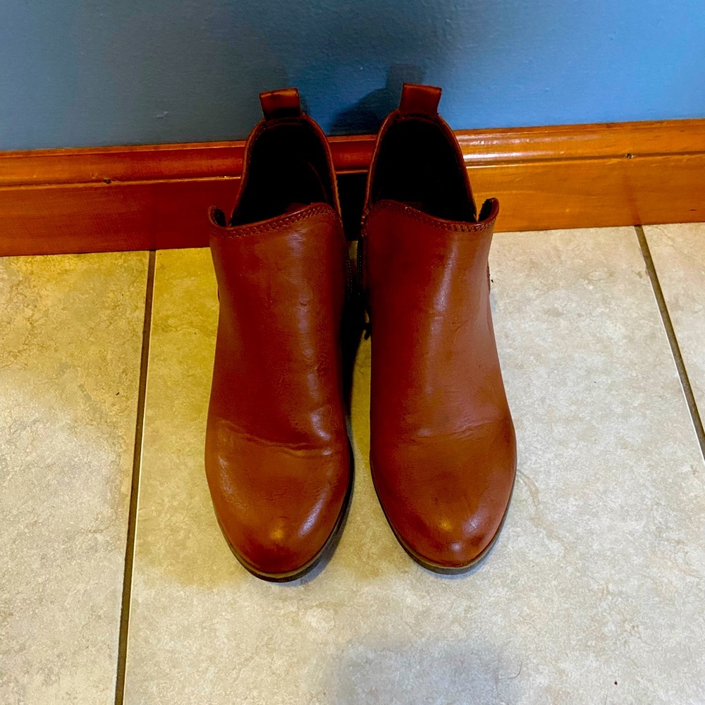 SO ankle boots